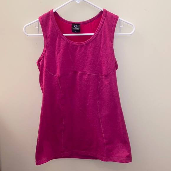 ✨ 3 for $20 ✨ Yoga top - Picture 1 of 3